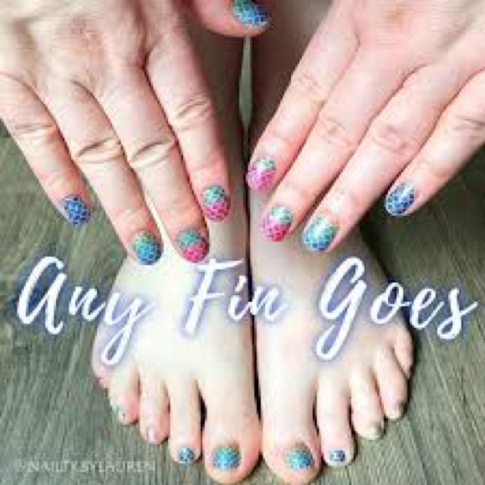RETIRED Color Street Any Fin Goes Pedicure Set Mermaid Nails Dragon Scale Nails